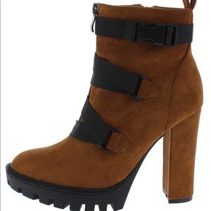 🎉HP🎊 Lux Black & Brown Sugar Vegan Suede Cross Clip Strap Heels Ankle Bo…